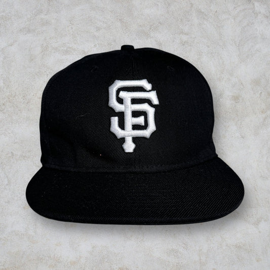 San Francisco Giants Major League Baseball New Era Snapback